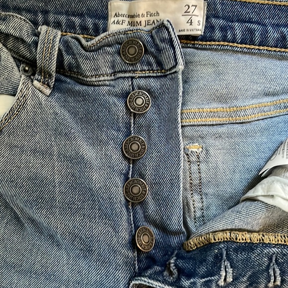 Abercrombie & Fitch Shorts - Picture 4 of 4